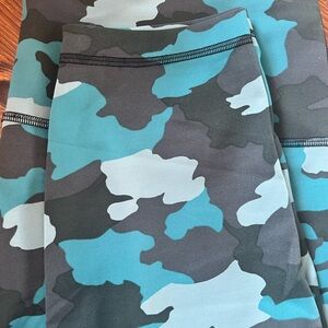 Lululemon Green Camp Align like new